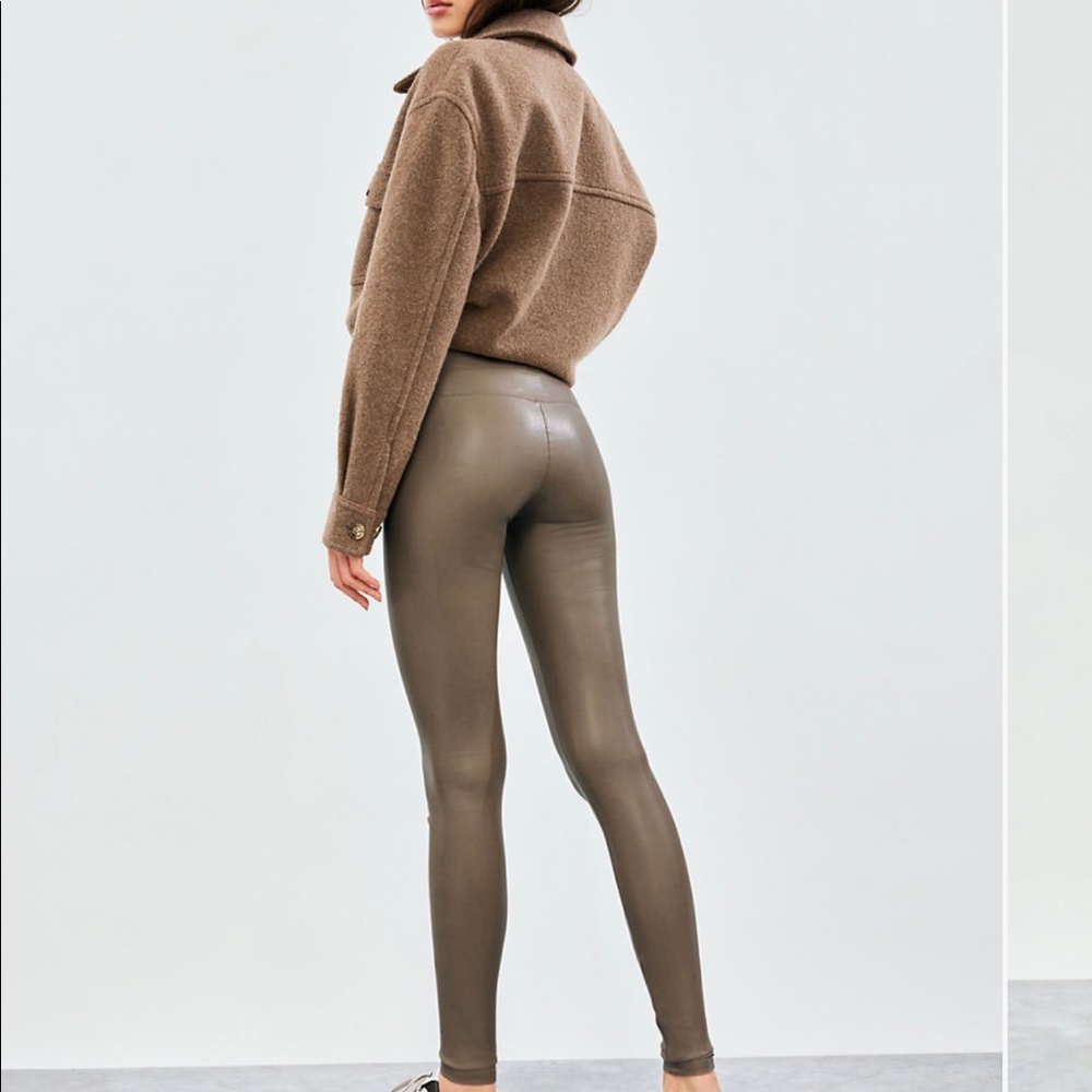 Aritzia Wilfred Free Daria pant in beige suede